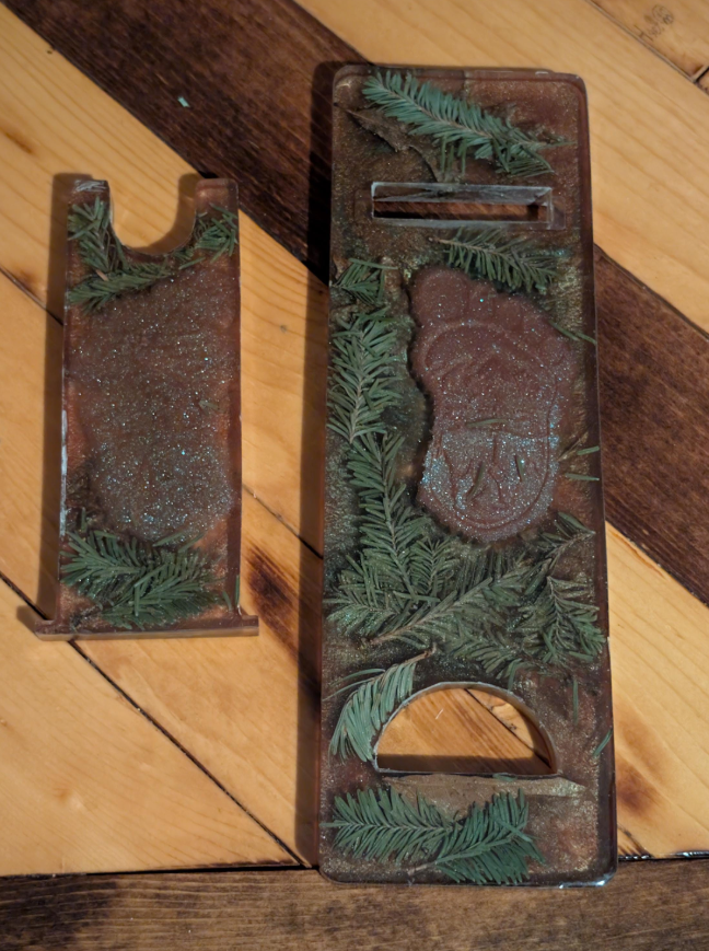 Hand crafted resin Bigfoot wine/whiskey bottle holder